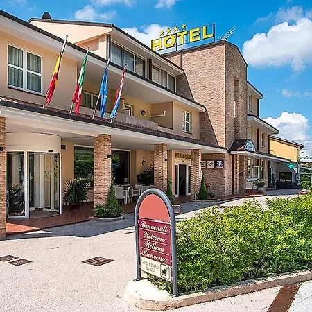 Lejlighed Cozy In With Wifi Foligno