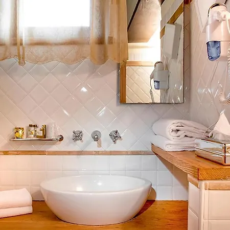 דירה 1 Bedroom Lovely In